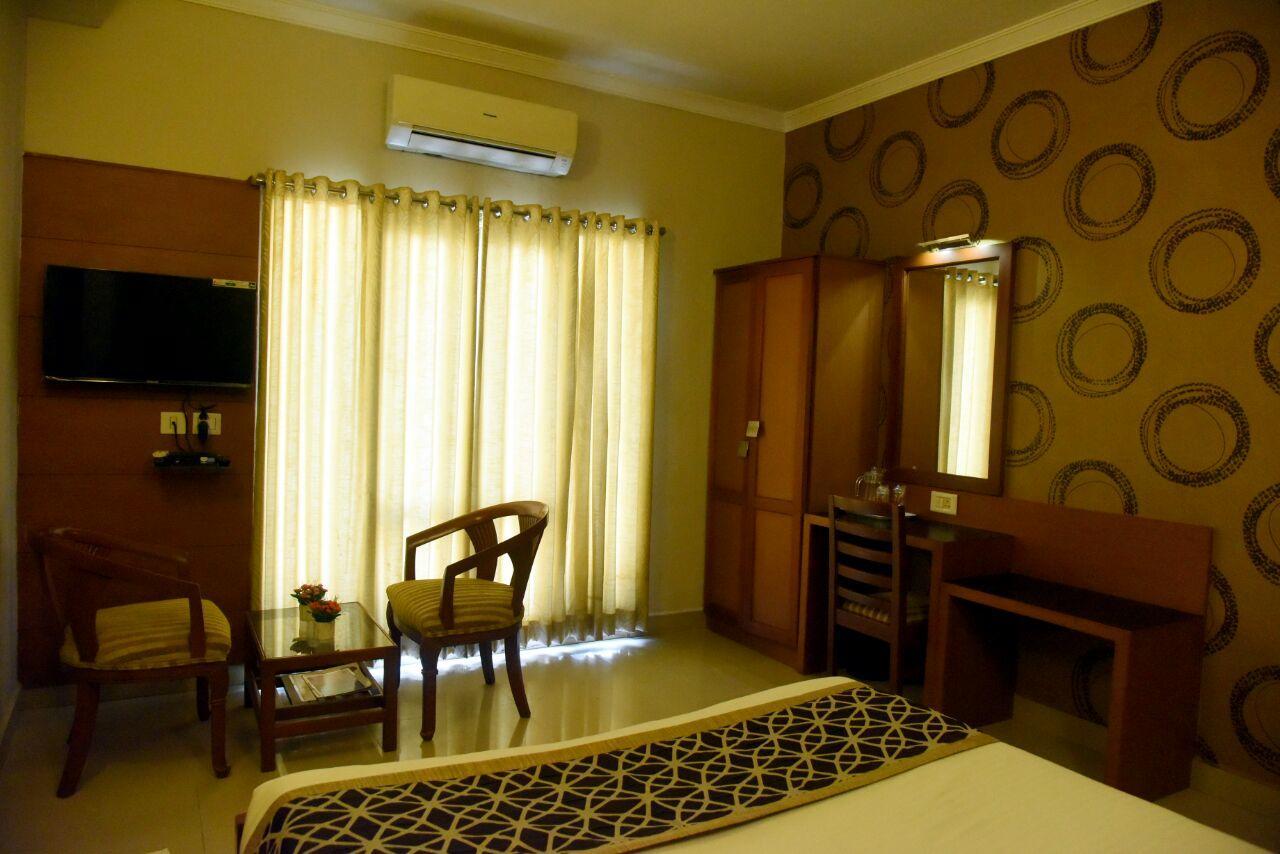 Hotel Pearl International Csennai Kültér fotó